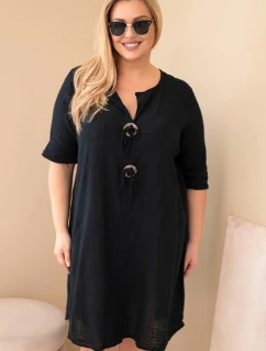 Dámske bavlnené šaty s kravatovým výstrihom v čiernej farbe
