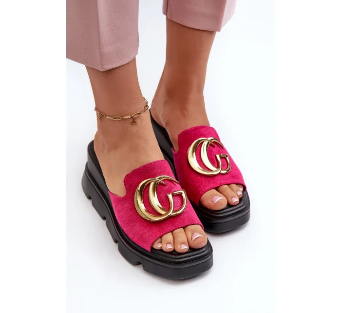 Dámske eko semišové papuče na klinoch a platforme so zlatým lemovaním Fuchsia Iaria