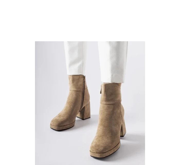 Topánky na podpätku model 205870 Solea