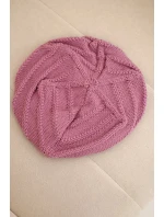 Dámska zimná čiapka z voľného úpletu s ozdobným vzorom K378 fialová