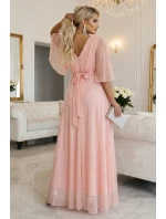 654-4 Dlhé trblietavé šaty nadmernej veľkosti s výstrihom a priehľadnými rukávmi - broskyňové