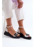 Sandały Damskie Na Platformie I Koturnie Z Kwiatami Białe Foviana