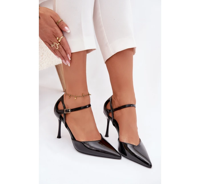 Lakované lodičky s páskem černé model 21788319 - Boto Lakované lodičky s páskem černé model 21788319 - Boto