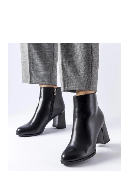 Topánky na podpätku model 205849 Solea