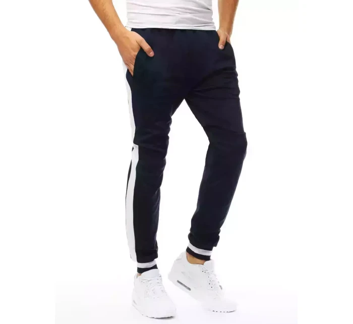 Pánské tmavě modré tepláky Dstreet model 21963753 - FashionStreet Pánské tmavě modré tepláky Dstreet model 21963753 - FashionStreet