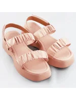 Béžové sandály na nízké platformě model 17352426 - Mix Feel