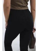 Bavlnené nohavice so zadnými vreckami čierne