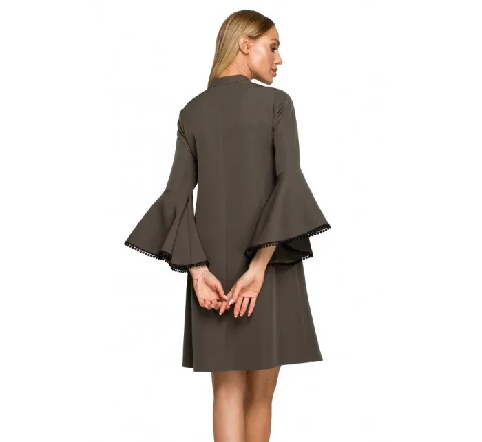 M698 Šaty áčkového strihu s anjelskými rukávmi - čierne