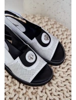 Dámské sandály na klínu stříbrné model 21685243 - Boto