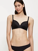 BODY MAKE-UP SOFT TOUCH - Hladká podprsenka s vypchávkami a kosticami Triumph