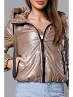 Krátka dámska bunda vo farbe cappuccino (B8138-12)