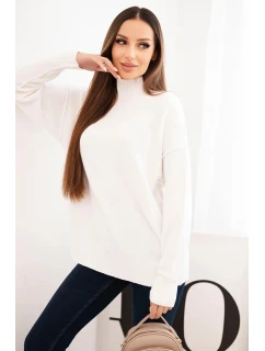 Dámsky viskózový sveter s rebrovaným rolákom a voľným strihom ecru