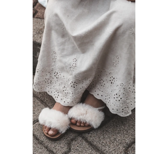 Dětské sandálky na suchý zip s kožíškem Bílé model 21663002 - Boto