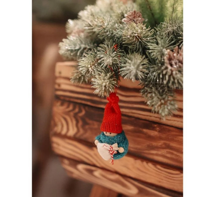 DEKORATÍVNA BÁBIKA S TAŠKOU MODRÉ DIEVČA 7,5 CM