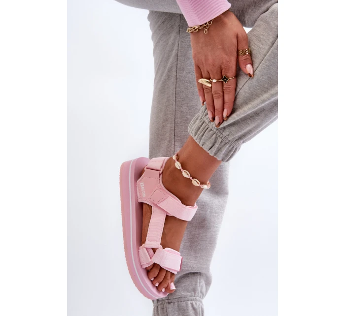 Dámské sandály na platformě Big Star model 21664478 růžové - Big Star Shoes