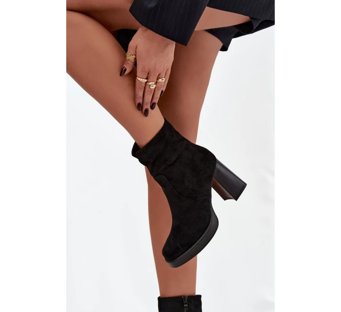 Dámské kotníkové boty na černé model 21744730 - Boto Dámské kotníkové boty na černé model 21744730 - Boto