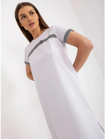 Šaty LK SK model 20247364 bílé - FPrice Šaty LK SK model 20247364 bílé - FPrice