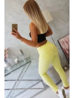 Nohavice v džínsovej žltej farbe