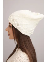 Dámská zimní čepice z vlny s ozdobnými a pleteným vzorem ecru model 21878061 - K-Fashion