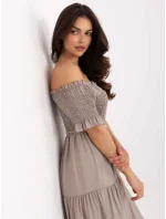 Sukienka MI SK model 21191073 ciemny bezowy - FPrice