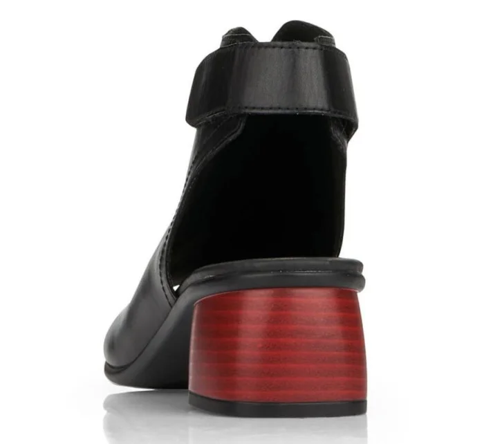 Pohodlné kožené sandále Remonte W RKR654