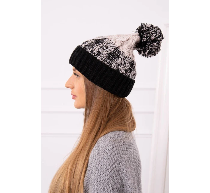 Dámská čepice s bambulí Abigail model 18751661 - K-Fashion Dámská čepice s bambulí Abigail model 18751661 - K-Fashion