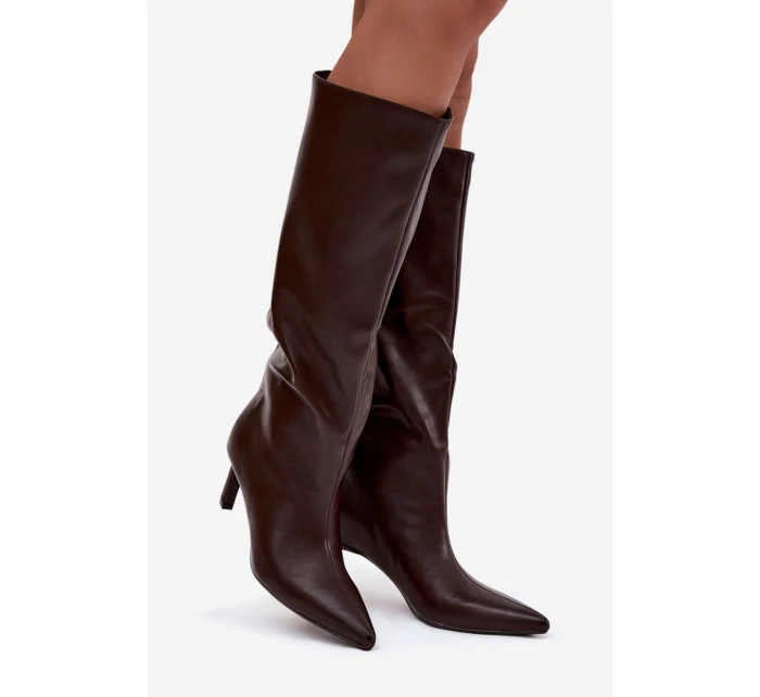Dámské kozačky nazouvací na jehlovém podpatku s čokoládové model 21770311 - Boto Dámské kozačky nazouvací na jehlovém podpatku s čokoládové model 21770311 - Boto