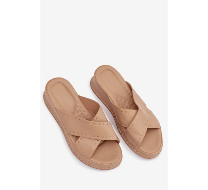 Zdobené dámské sandály na platformě z eko kůže Béžové Calorissa Zdobené dámské sandály na platformě z eko kůže Béžové Calorissa