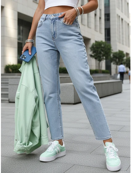 Jeansy damskie mom fit z wysokim stanem niebieskie model 22016767 - FashionStreet