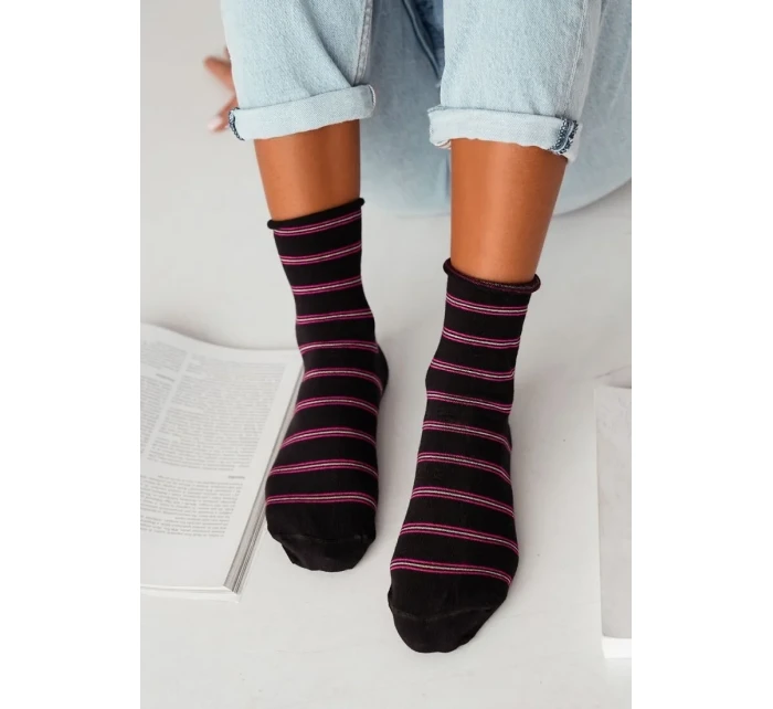 Milena 0200-162 Tenké pruhované ponožky 37-41
