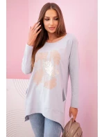 Dámská halenka s kapsami a ozdobným potiskem šedý Dámská halenka s kapsami a ozdobným potiskem šedý