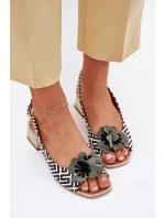 Skórzane Sandały Damskie Na Klocku Z Ozdobnym Kwiatem Laura Messi 2973 Biało-Czarne