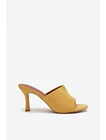 Dámské pantofle na z eko semiše žluté model 21918740 - Boto