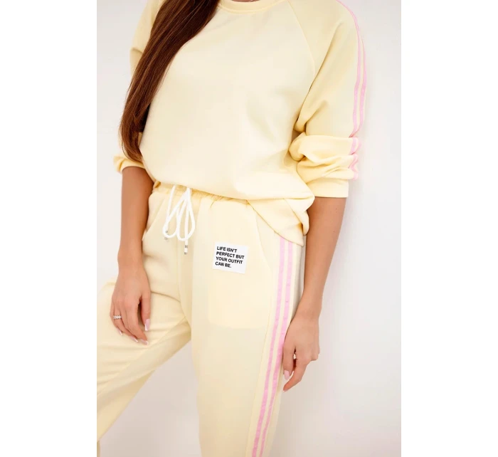 Dámska súprava Masełko s tienidlami a voľnou mikinou žltá Dámska súprava Masełko s tienidlami a voľnou mikinou žltá