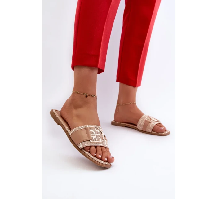 Lesklé dámske papuče s béžovým zdobením prstov