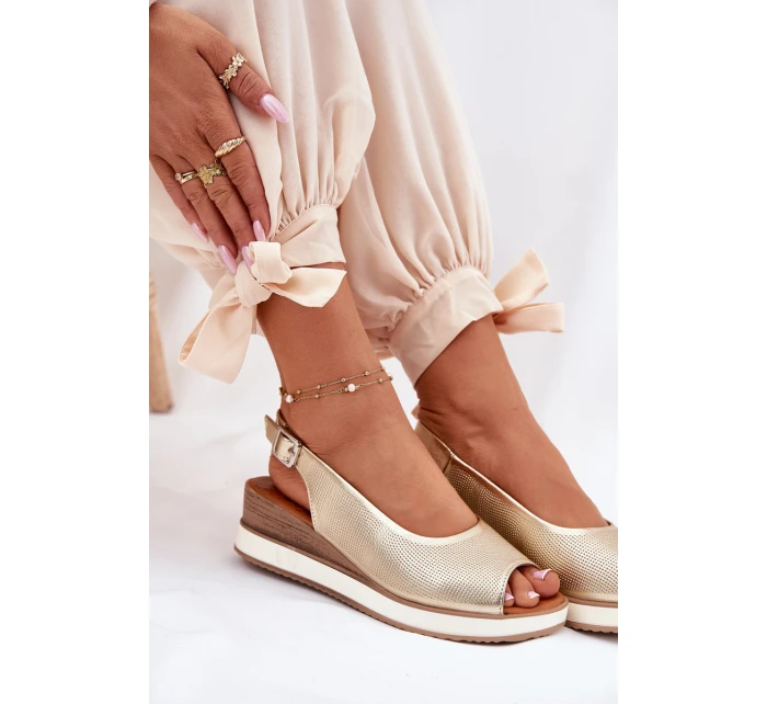 Kožené Sandály Na  Zlaté model 21693568 - Artiker