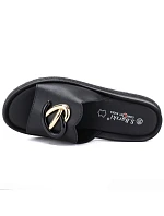 Dámske kožené žabky na platforme čierne S.Barski KV61-6046