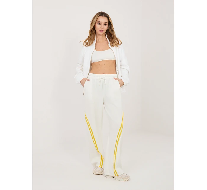 Spodnie dresowe IT DR model 22039709 ecru - FPrice