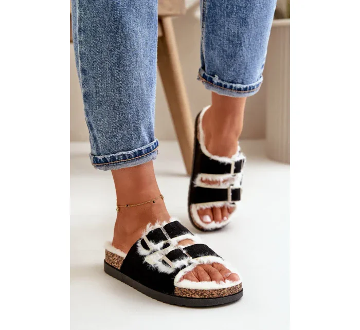Dámske papuče s prackami a kožušinou Black Ezilena