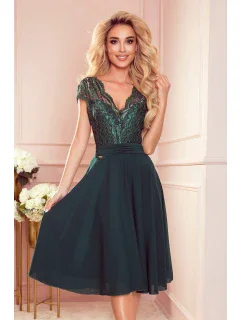 LINDA - Dámske šifónové šaty vo fľaškovo zelenej farbe s krajkovým výstrihom 381-2