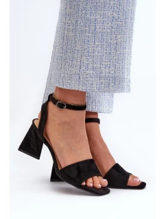 Sandále na podpätku model 196318 Step in style