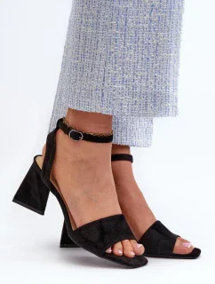 Sandále na podpätku model 196318 Step in style