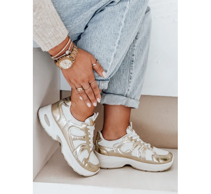 Dámské tenisky s podrážkou gold Dstreet model 21991701 - FashionStreet Dámské tenisky s podrážkou gold Dstreet model 21991701 - FashionStreet