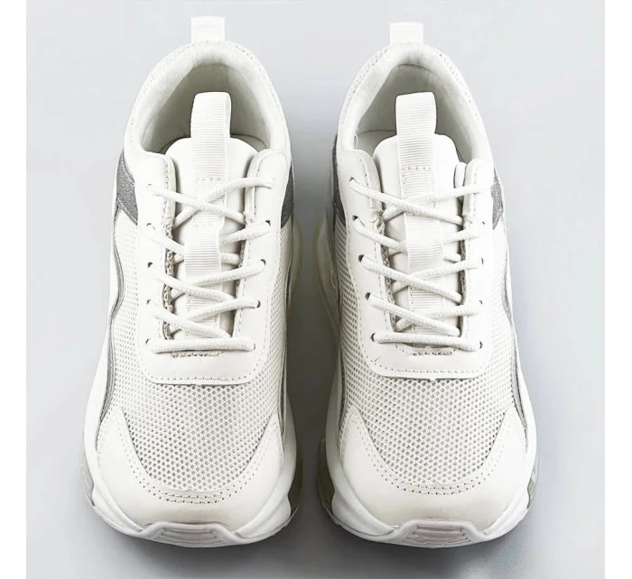 Bílé dámské sportovní boty s podrážkou model 17192511 - H&D