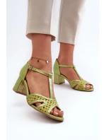 Dámské kožené sandály na podpatku model 21662550 - Maciejka