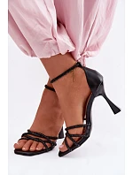 Sandále na podpätku model 226512 Vykročte štýlovo