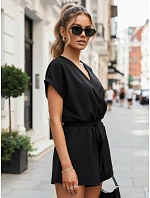 Kombinezon damski z dekoltem czarny model 22198782 - FashionStreet Kombinezon damski z dekoltem czarny model 22198782 - FashionStreet