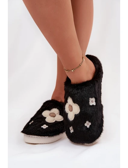 Dámske papuče s kožušinou a kvetmi - čierne Selinne Dámske papuče s kožušinou a kvetmi - čierne Selinne