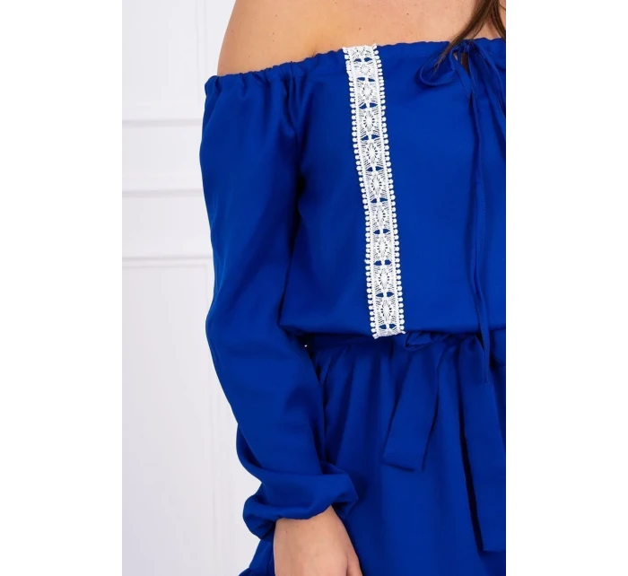 Nevädzové šaty s otvorenými ramenami a čipkou