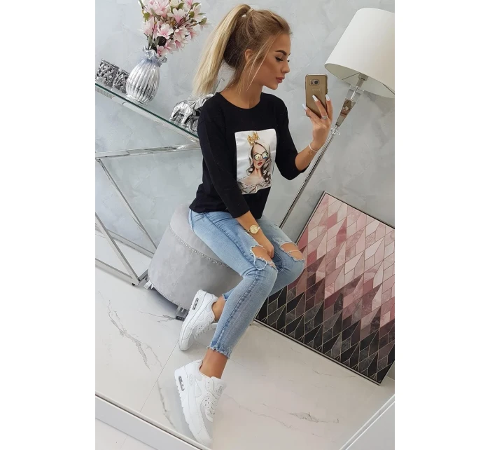 Blúzka s grafikou dievčatá v 3D okuliaroch čierna